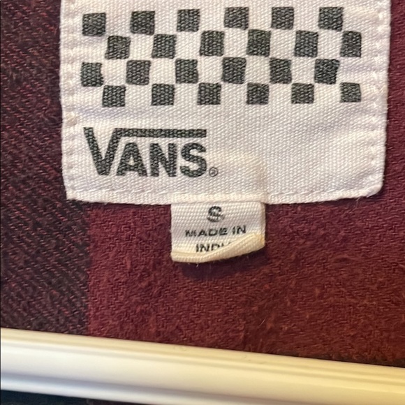 Vans plaid button up! Boyfriend fit - Picture 2 of 2
